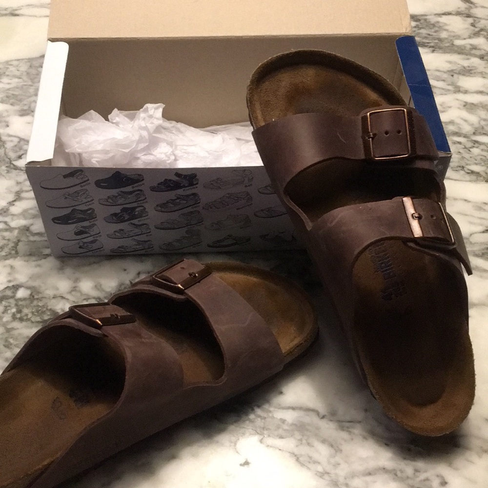 Men’s Birkenstock’s size 41, Arizona waxy leather.